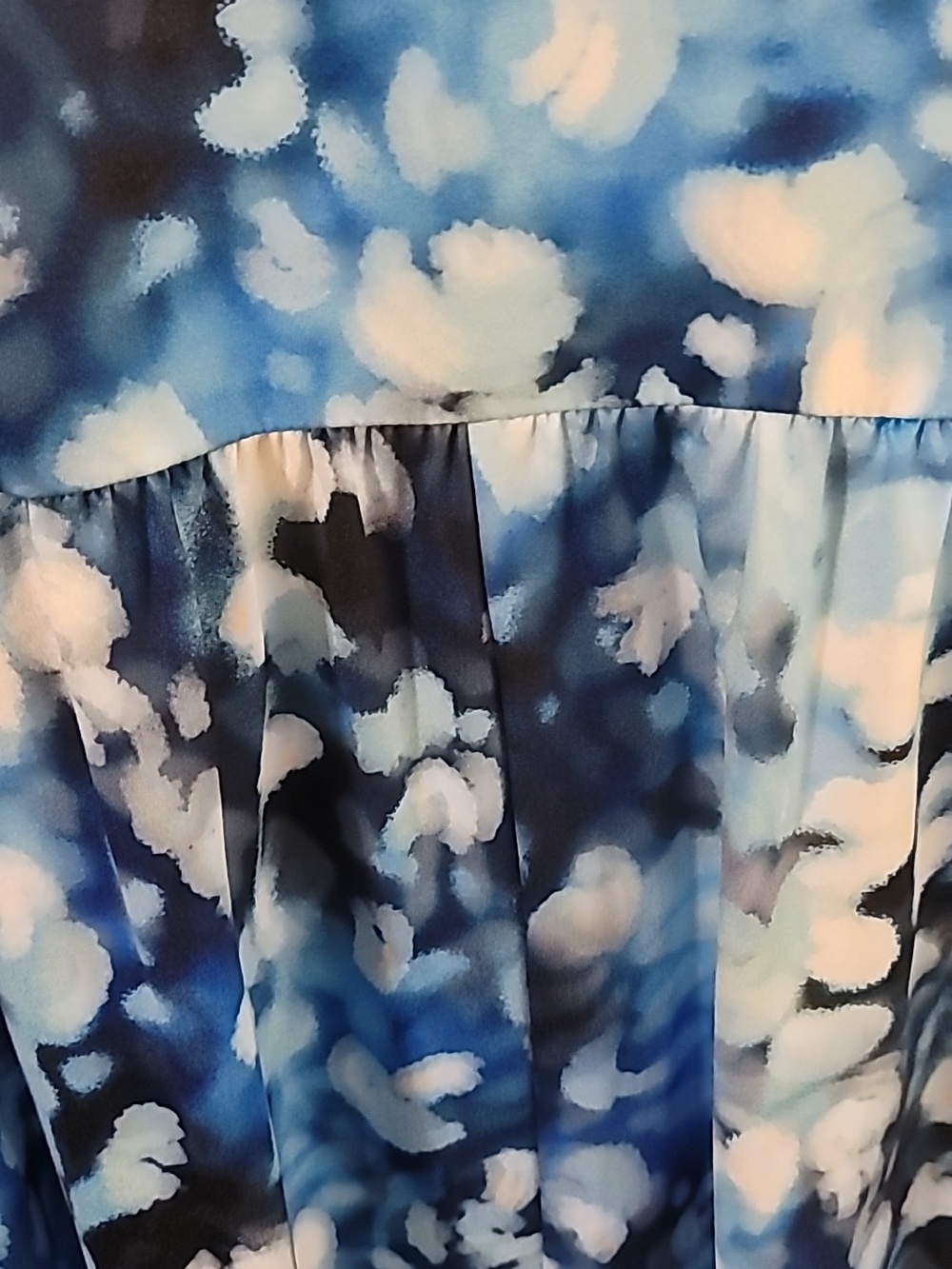 Blue Floral Tie-Dye Plus Size Sleeveless Top - Picture 5 of 5